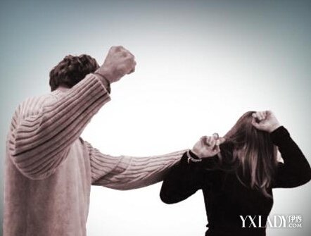 男子偷穿邻居女式内衣,男人穿女人内衣是什么病?