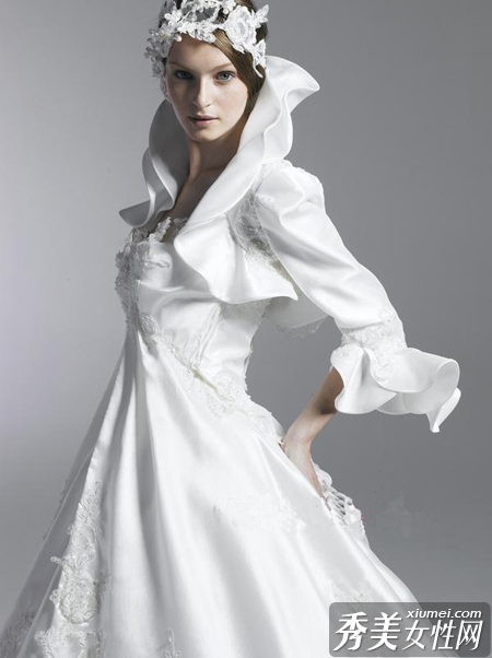 热点关注!揭秘大S婚纱品牌