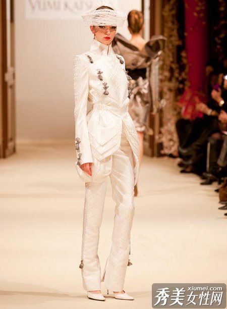 热点关注!揭秘大S婚纱品牌