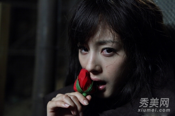 曝《孤魂惊岛》未公开结局 杨幂原为神秘杀手