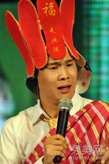 小沈阳受访澄清“被离婚” 委屈愤怒喊冤枉