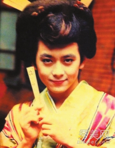 林志颖晒与郭德纲女装对比照:看到我笑翻了