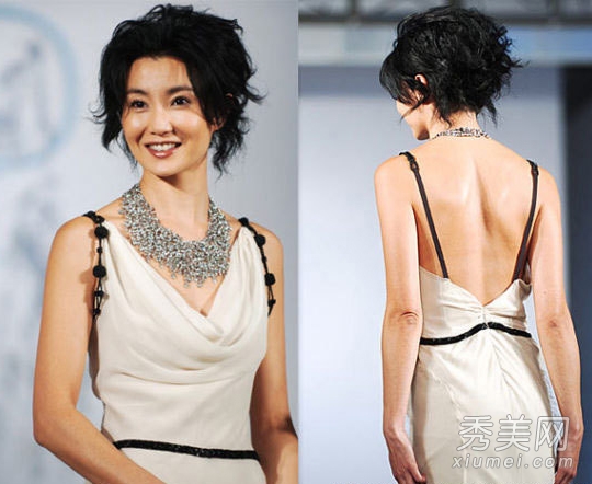 ������־������ Ů������㱳й����