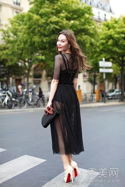 ������Ů͸��װ �����������Ը�