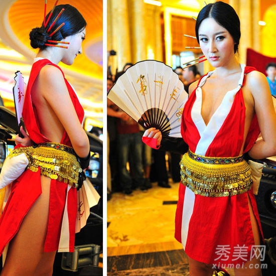 胸器来袭!乳神车模露点走光PK事业线