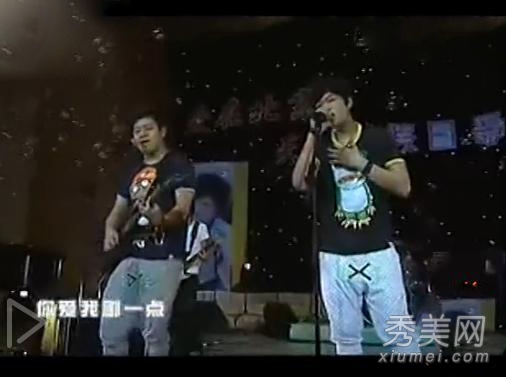 ���ң�����һ���������ع� ��ͬ��Ȱ���