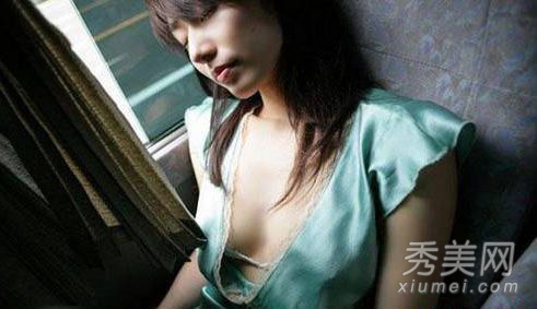 日本AV女优工作现场照曝光 捆绑拍虐待戏