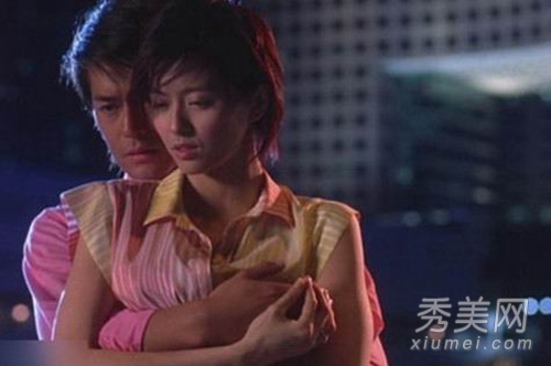 享受袭胸摸乳的十大肉弹女星