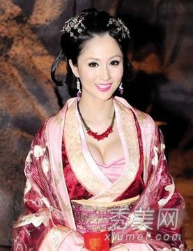 30��Ů�Ǳ�ɾ��߶�Ϸȫ�ع�