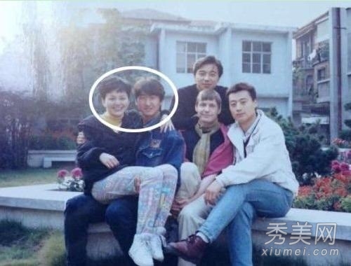 雪姨王琳《男人装》写真性感 昔日美照曝光