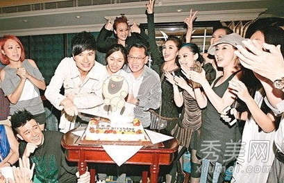 �ž޻�������� ����Ů��������Ƭ�ع�