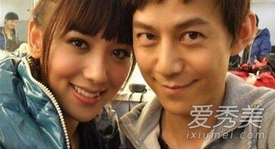 何炅老婆照片曝光 揭王菁个人资料家庭背景