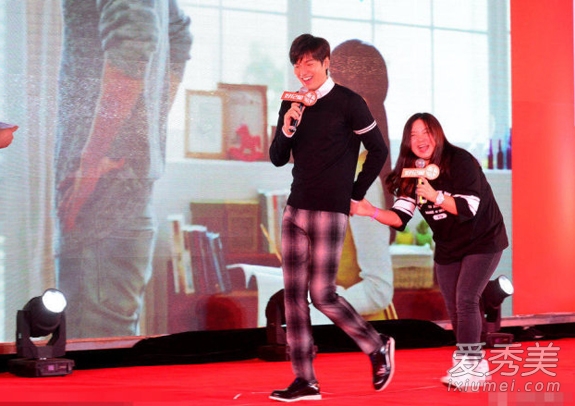 ��ģ������������� ͼ��Ů�Ǳ�����˲��