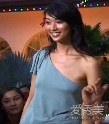 ����10�󲻰������µ�Ư��Ů��