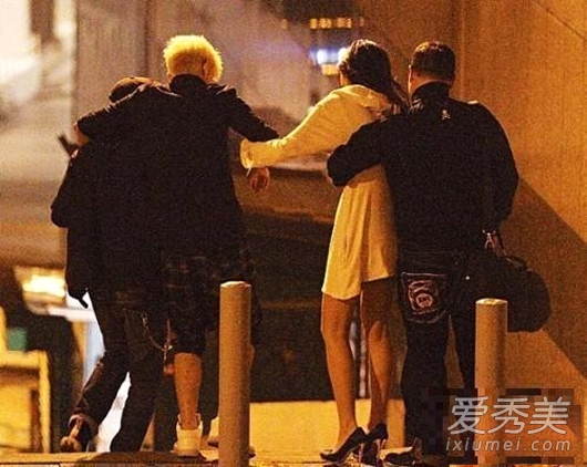 �������ر�§������ Ů������ɧ��ȫ��¼