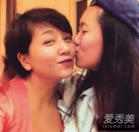 江珊17岁女儿近照曝光 清纯甜美