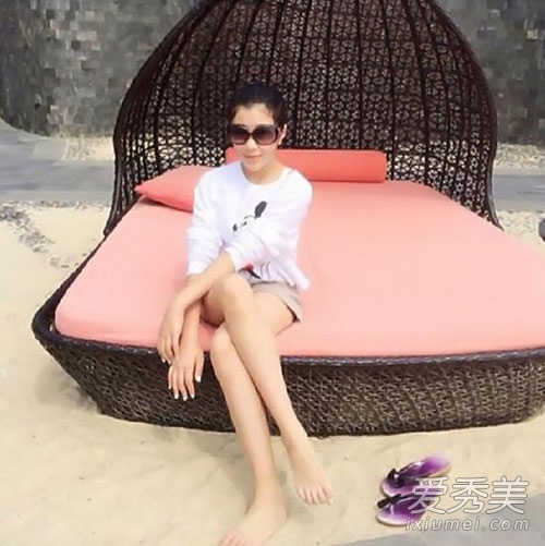 杨子12岁女儿近照曝光 比后妈黄圣依美!