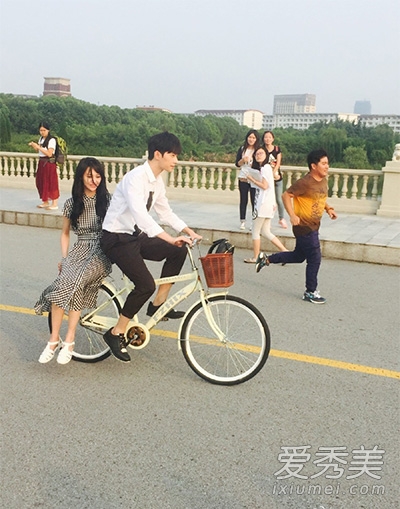 ��΢΢һЦ����ǡ�֣ˬ����Ƭ�����ع�