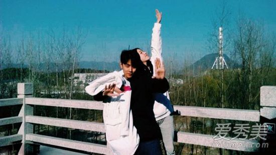 �����Ӽ��賾ͬ�ΰ��������ع� ���賾����������_������������˭