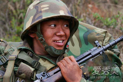 王宝强怒骂肇事逃逸者 王宝强家人车祸身亡系弟妹_王宝强个人资料