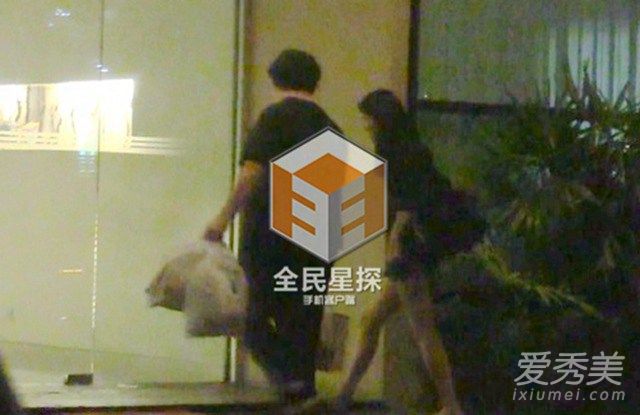 41岁钟汉良妻子女儿照片首曝光 坐实隐婚传闻_钟汉良的老婆