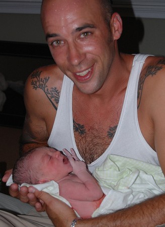 母亲太伟大 实拍国外孕妇水中产子全过程_水中分娩图片