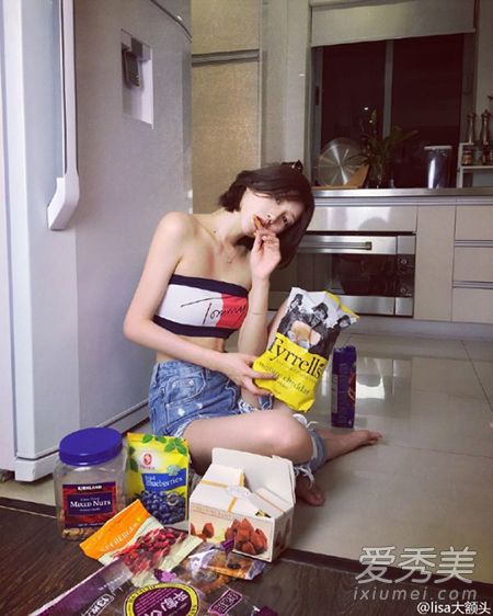 ������ǰ����������Ů���ع� lisa���ͷ������˭_������¹�ϣ����