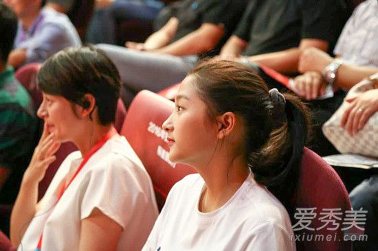 关晓彤大学室友有哪些 关晓彤室友个人资料微博照片_关晓彤照片