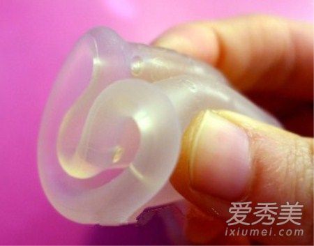 月亮杯长什么样?如何正确使用呢_月亮杯使用方法图片