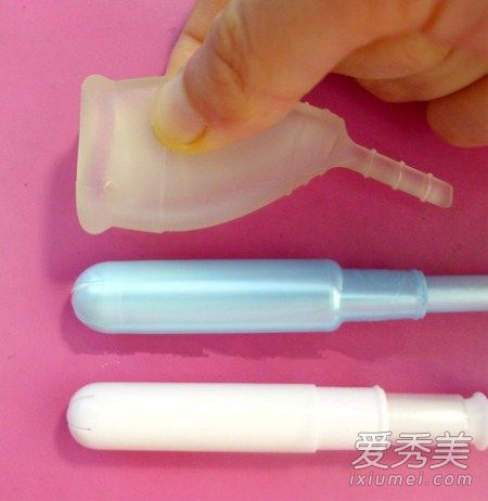 月亮杯长什么样?如何正确使用呢_月亮杯使用方法图片
