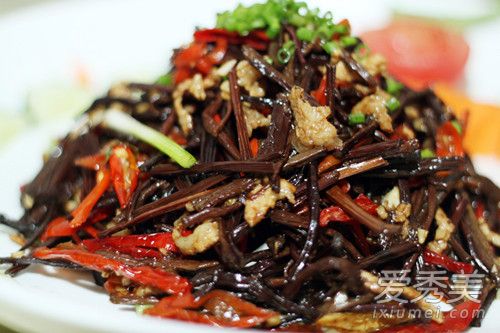 干蕨菜怎么做好吃?干蕨菜的做法大全_蕨菜和鸡肉能一起做吗