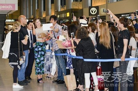 米兰达可儿婚后最新街拍图片 米兰达可儿街拍2017