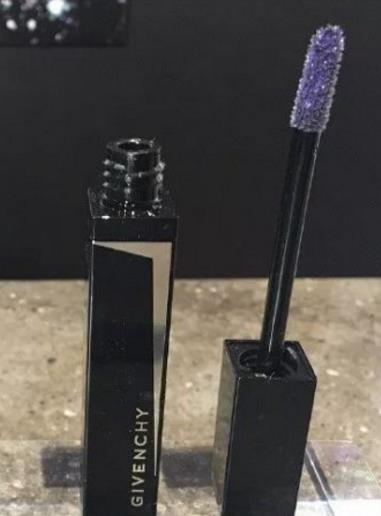 ����ϣʥ���޶���װ��ʲô���� ����ϣʥ���޶���װ����Щ����