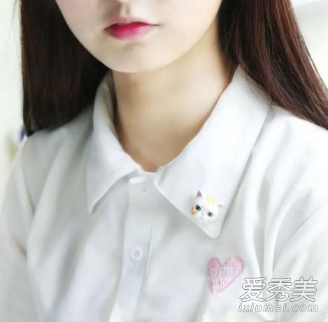 Ů���Ǳ��ǹ�ͼƬ �ұ����ڰ��µ�Ů����