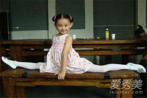 蒋依依小时候照片曝光 蒋依依小时候图片大全