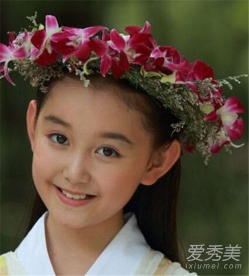 蒋依依小时候照片曝光 蒋依依小时候图片大全