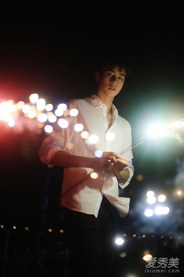 ��һ����������ֽͼƬ��ȫ ��һ����ģ����