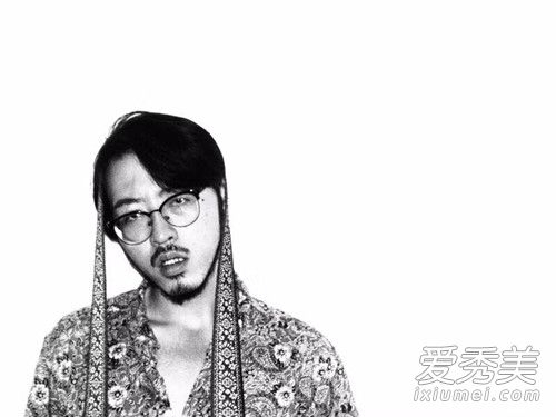 Ϸ��ĵ��������Ů Ϸ��ĵ�������˸������Ͻ���