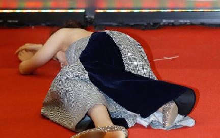 赵韩樱子晕倒原因 赵韩樱子晕倒全过程视频
