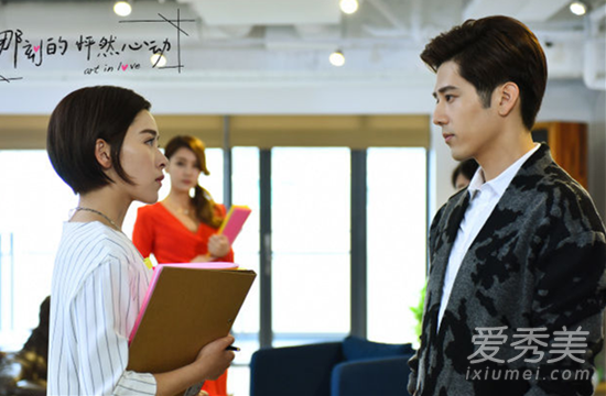 �ǿ̵���Ȼ�Ķ���С˵�ı���� �ǿ̵���Ȼ�Ķ�С˵�����ʲô