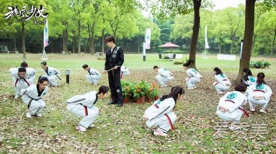 蛙跳和深蹲哪个好 蛙跳和深蹲哪个更壮阳