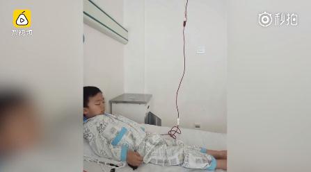 8岁男童患罕见石骨症是怎么回事 石骨症是什么意思