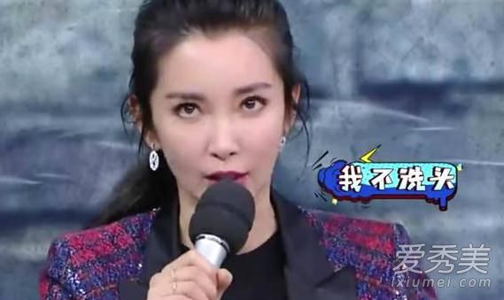 李冰冰直播玩蜘蛛是怎么回事 李冰冰为什么不怕蜘蛛