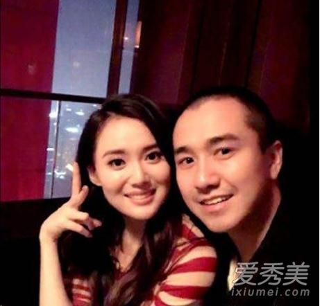 ��������С����������֣ˬ ��һ�˸�����Ů����ͬ�Ժձ���