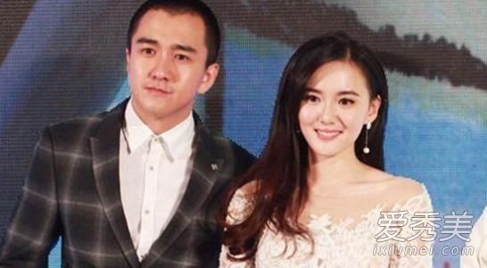 ��������С����������֣ˬ ��һ�˸�����Ů����ͬ�Ժձ���