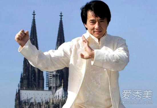 曝成龙五度登春晚是怎么回事 成龙登春晚表演什么节目