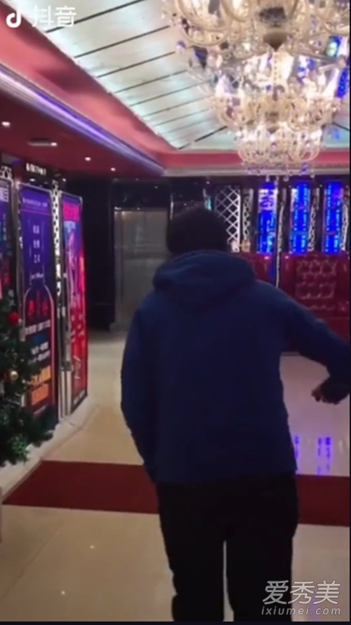 抖音模仿张嘉译走路的音乐是什么歌 抖音张嘉译走路bgm歌词介绍