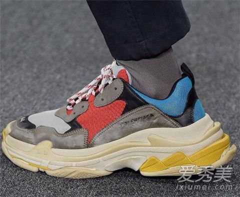 巴黎世家老爹鞋正品多少钱 巴黎世家老爹鞋官网价