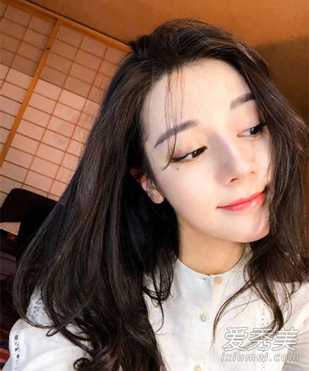 迪丽热巴整容了吗 迪丽热巴整容前旧照片长什么样