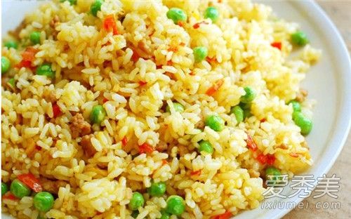 蛋炒饭吃错了怎么回事 蛋炒饭先放蛋还是先放饭